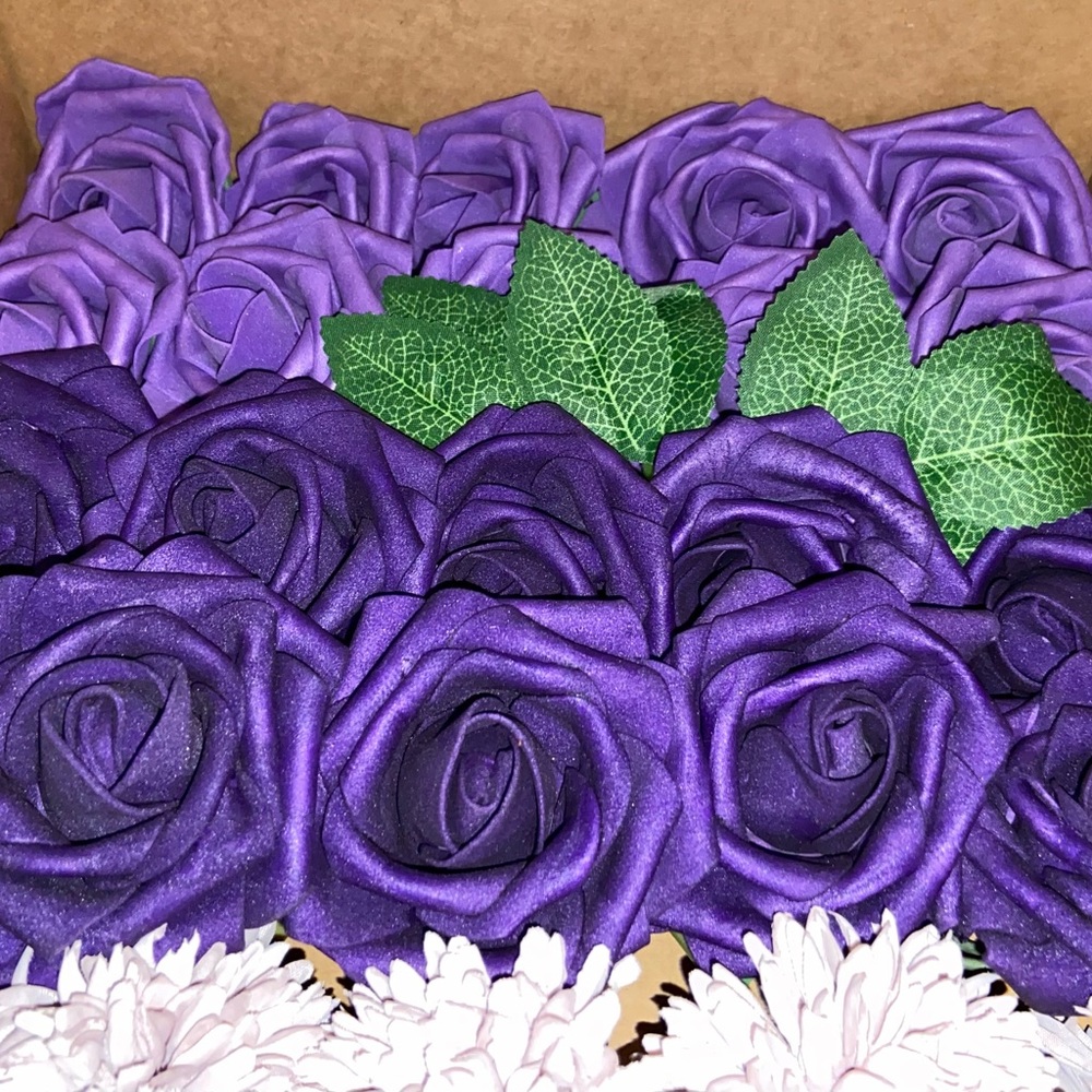 25 Count Shades Of Purple Lilac Roses & Chrysanthemum Wedding Bouquet Flowers